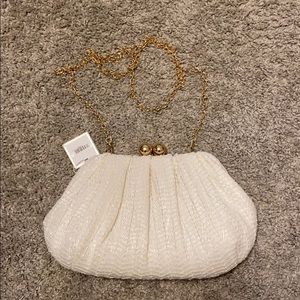 Ivory clutch